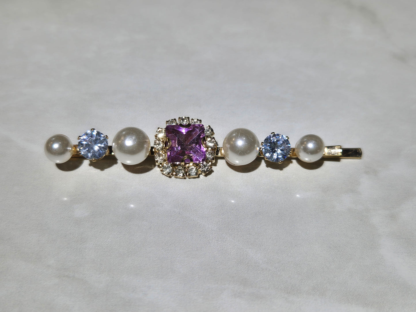 Gem & Pearls Line-Up Pin