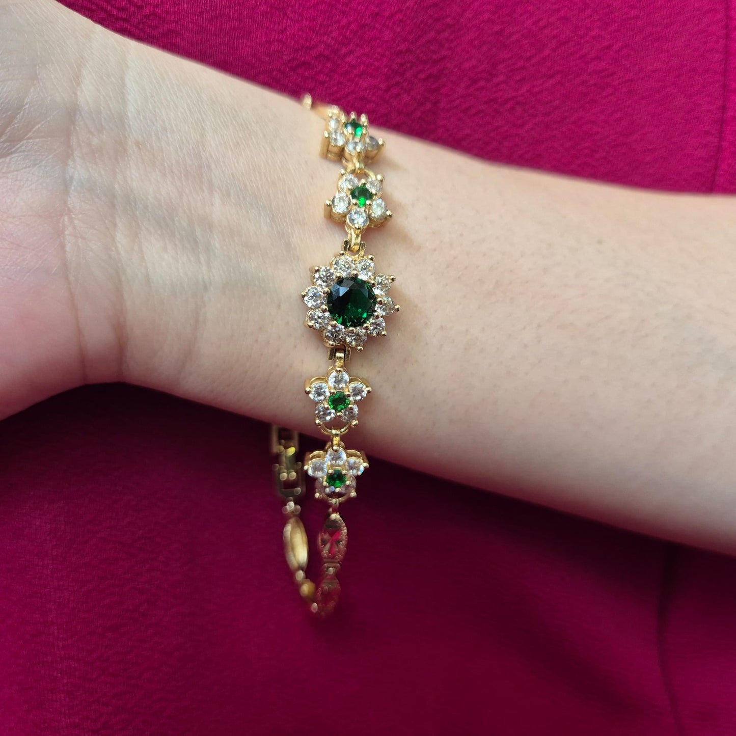 Zircon Diamond with Emerald Flower Bracelet