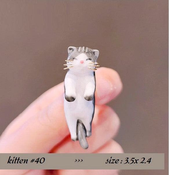 KITTEN LOVERS BROOCH