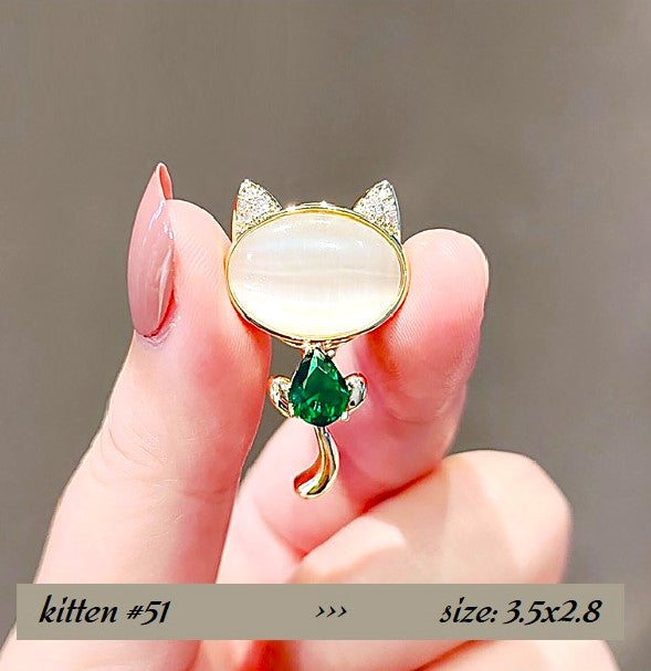KITTEN LOVERS BROOCH