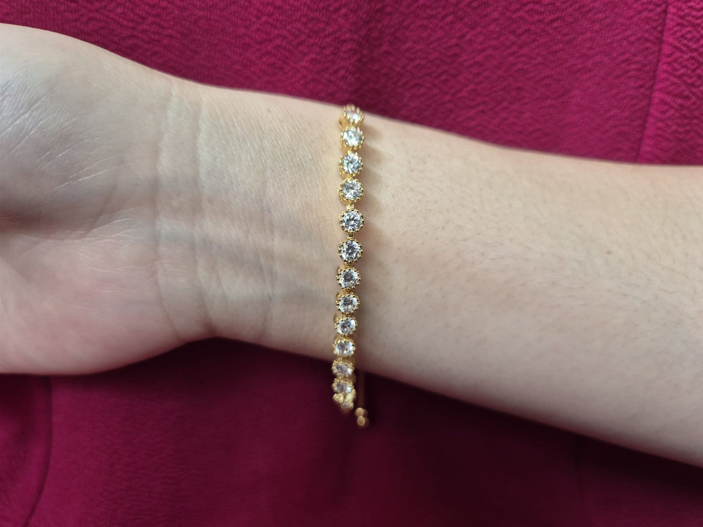 Zircon Diamond Bracelet (Medium Round Diamond)
