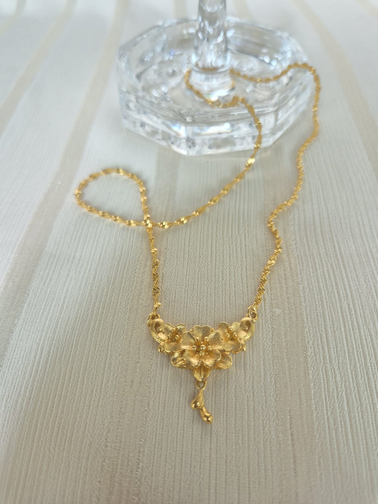 Trio Flora Necklace