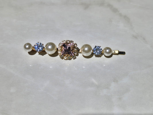 Gem & Pearls Line-Up Pin